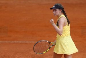 Dominika Salkova en Roland Garros